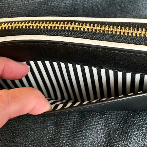 Kate Spade wallet - Picture 6 of 7